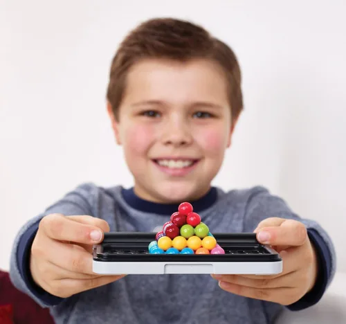 Vista 7 de SmartGames IQ Bundles Serie 3D, IQ Puzzler Pro IQ Fit 240 Challenges, Edades 6-Adulto