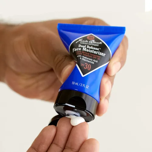 Vista 4 de Jack Black Crema hidratante facial Dual Defense™ - Protector solar 100% mineral de amplio espectro SPF 30