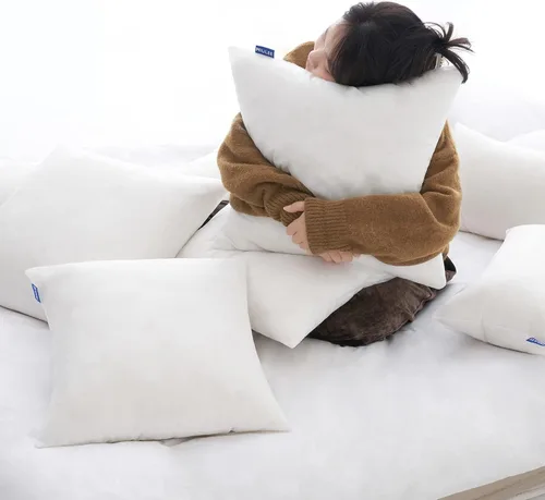 Vista 7 de MIULEE Juego de 2 fundas de almohada cuadradas decorativas de terciopelo suave con rellenos de almohada de 18 x 18 pulgadas