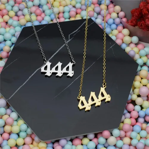 Vista 5 de HUTINICE Angel Number Necklace, 18K Gold Plated Dainty 111 222 333 444 555 666 777 888 999 Pendants Choker Necklace For Women Numerology Minimalist
