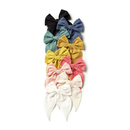 Vista 5 de Little Poppy Co - Moños Claire hechos a mano, lisos, a rayas, bordados, Negro