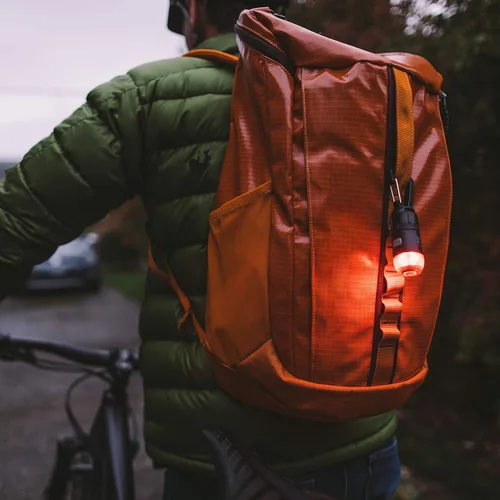 Vista 5 de GEAR AID Kit de luz de mosquetón, portátil 4 en 1, LED recargable para ciclismo, camping y al aire libre, 1/4-20 se fija a 550 paracord, gira 360°