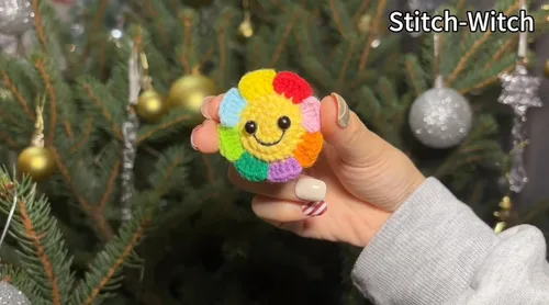 Vista 6 de Regalos del mes del orgullo, luz solar de bolsillo, hecho a mano, bonita ficha de abrazo de bolsillo de ganchillo, regalos pequeños, felicitación