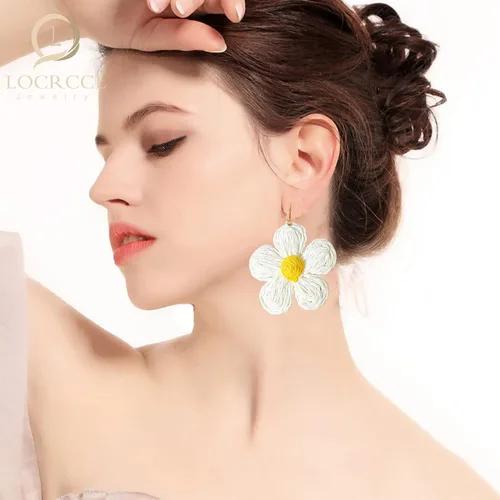 Vista 7 de Locrccl Aretes colgantes de ratán envueltos en paja de rafia para mujer, aretes de ratán para vacaciones de verano, esenciales para playa, aretes