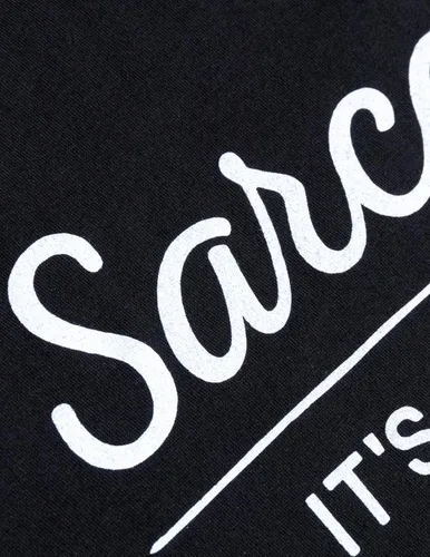 Vista 5 de Sarcasm, It's How I Hug Divertida camiseta gráfica sarcástica con actitud de humor para hombres y mujeres, Camiseta para hombre - Negro