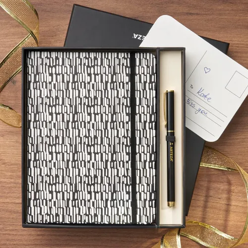 Vista 8 de ARTEZA Juego de regalo de diario, 6 x 8 pulgadas, cuaderno de 96 hojas con papel rayado de doble cara y 1 bolígrafo de tinta negra, diseño en blanco