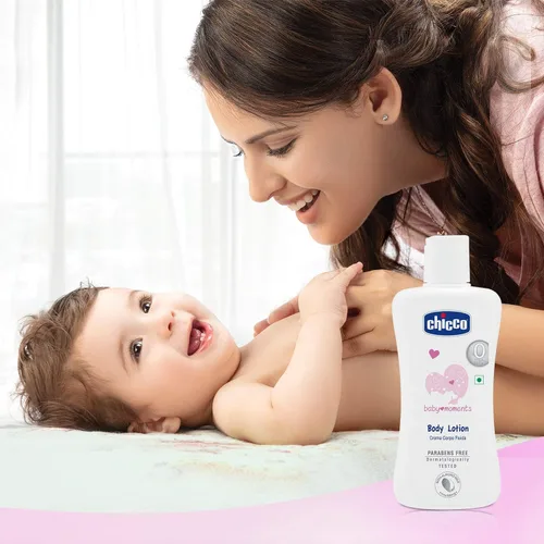 Vista 4 de Chicco Baby Moment Loción Corporal Tamaño 200 Ml.