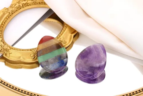 Vista 2 de QINJIEJIE Piedras de preocupación para el pulgar para la ansiedad, amatista, chakras, piedras curativas, cristales curativos, gotas de agua