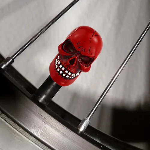 Vista 3 de Abfer Tapa de Válvula de Aire de Rueda de Calavera Tapas de Vástago de Válvula para Coche Accesorios Decorativos para la Mayoría de Vehículos Rojo 1