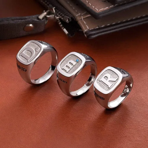 Vista 2 de Anillos de iniciales personalizados para hombres plata de ley 925 anillos de banda de identificación personalizados joyería del día del padre