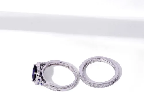 Vista 34 de Amazon Essentials Anillo antiguo de plata de ley chapada en platino o oro con circonita cúbica de elementos infinitos de corte Asscher