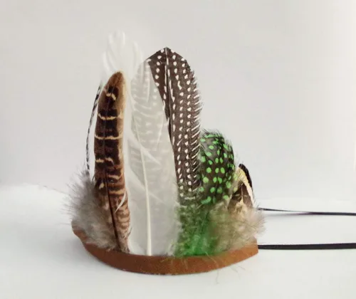Vista 2 de Accesorio para disfraz de mascota, sombrero ajustable de plumas indias para fiesta de Halloween