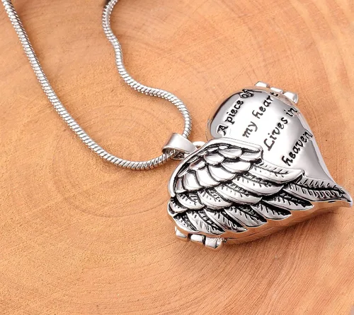 Vista 5 de Cring Coco Collar con colgante de cremación conmemorativo para mujer con medallón A Piece of My Heart Lives in Heaven Chapado en oro Circón