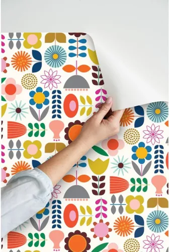 Vista 3 de Spoonflower Despegar y pegar papel tapiz Muestras - Mod Jardín escandinavo Scandi Arte Flores Margarita Azul Marino Naranja Rosa Vivero Floral