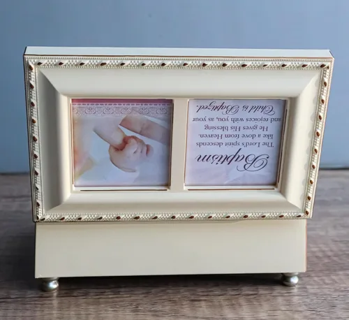 Vista 8 de Ebros Gift Cottage Garden Baptism The Lord's Spirit Descends Like A Dove From Heaven Pulido Burlwood Dove Matte Ivory Bisagra Trinket Wind Up Music
