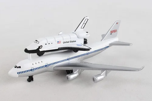 Vista 9 de Daron Space Mission - Juego de juguetes Boeing 747 y transbordador espacial, auténticas representaciones de naves espaciales, juegos empaquetados