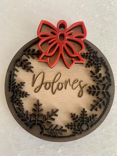 Vista 6 de Adorno de madera de Navidad personalizado con nombre grabado personalizado, adorno de Navidad 2025, decoración de árbol de vacaciones hecho a mano