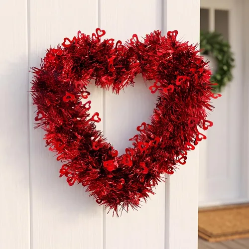 Vista 5 de Coronas para el día de San Valentín, coronas rojas de oropel en forma de corazón con guirnalda de amor de papel de aluminio para colgar en la pared