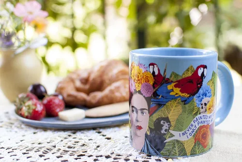 Vista 3 de The Unemployed Philosophers Guild Frida Kahlo Art Coffee Mug - Citas famosas en inglés y español