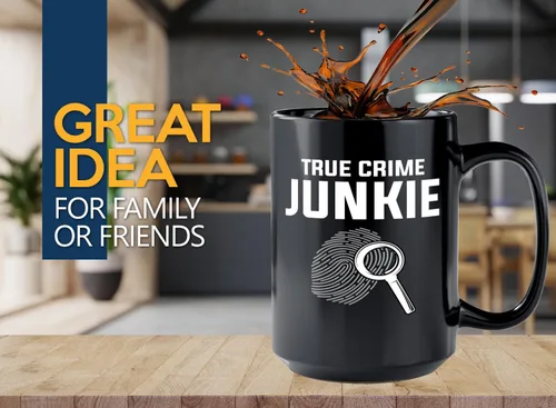 Vista 2 de Taza de café detective de 15 onzas, color negro, TRUE crime Junkie - Oficial de policía policía patrulla detective sheriff aplicación de la ley