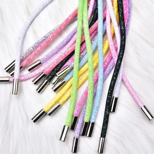 Vista 5 de Cuerda de lentejuelas de color AB suave de 54.3 in con tapón de metal plateado con purpurina pantalones deportivos cinturón sudadera con capucha