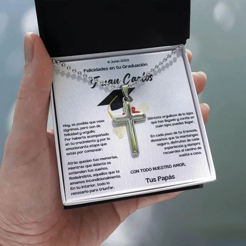 Vista 8 de Regalo Inolvidable Collar con Cruz para Celebrar la Graduación de Tu Hijo. - Personalizada.