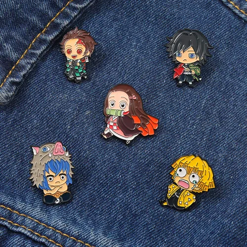Vista 7 de Anime Slayer - Juego de pines de llavero Figuras de dibujos animados 9 Hashiras Mini Katana Sword Llaveros Esmalte Pin Joyería Hombres Mujeres