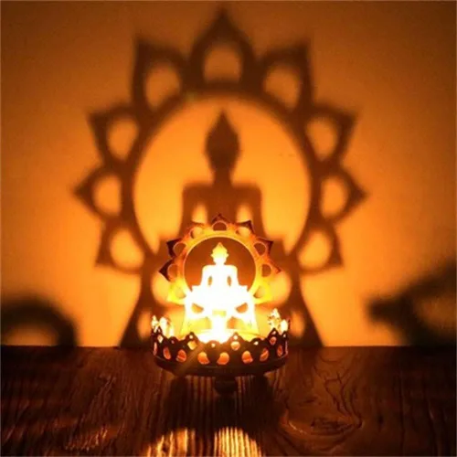 Vista 2 de Lámpara de mantequilla Ghee Portavelas de taza dorada Lámpara de aceite de latón tibetano Suministros de altar budista Hueco de metal tallado luz