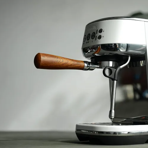 Vista 2 de Portafiltro sin fondo de 2.126 in, portafiltro sin fondo 2 en 1 para Breville Serie 8 Barista Express Pro Plus Touch Bambino Plus, con adaptador