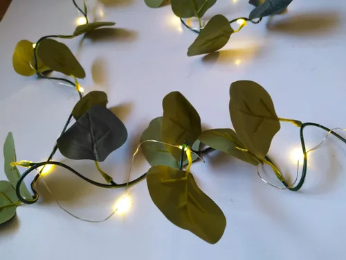 Vista 7 de 2pcs Green Eucalyptus Leaves Garland with LED Lights Great for Year Round Decor, Parties, Weddings