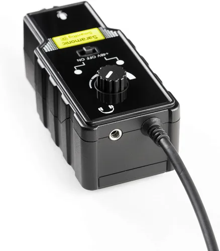 Vista 2 de Saramonic SmartRig Di Interfaz de audio Lightning profesional con entradas XLR y 1/4" para iPhone y iPad