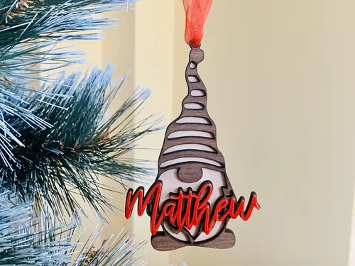 Vista 5 de Gnomos de Navidad personalizados, adorno de nombre personalizado, nombres cortados con láser, regalos para niños, Navidad 2025, decoraciones