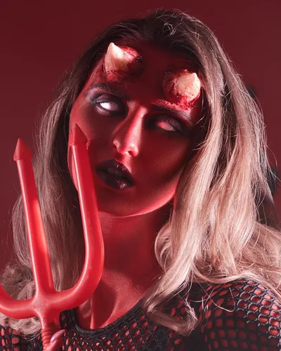 Vista 3 de Libima Cuernos de diablo de Halloween para hombre y mujer, prótesis de látex, disfraz de Halloween, cuernos de cabra para cosplay con caja