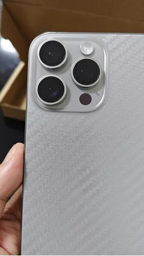Vista 7 de Epivol Protector de pantalla trasera 3D Fibra de carbono Ultra Thin Protector Film para iPhone 15 Pro -2 PC Transparente