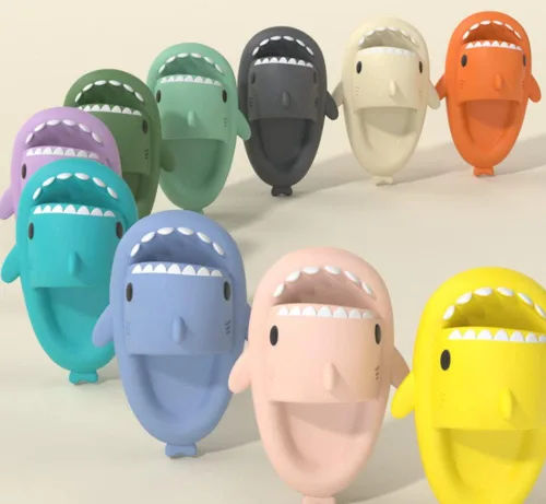 Vista 2 de Sandalias de tiburón unisex 2022, sandalias de tiburón esponjosas de animales de dibujos animados, sandalias de tiburón novedosas, pantuflas