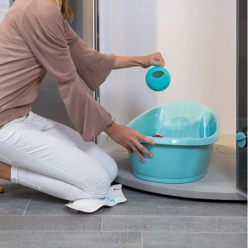 Vista 2 de OKBABY Splash - Baño para bebé, base antideslizante con termómetro digital de cristal líquido microencapsulado integrado, soporte de espalda en Gris