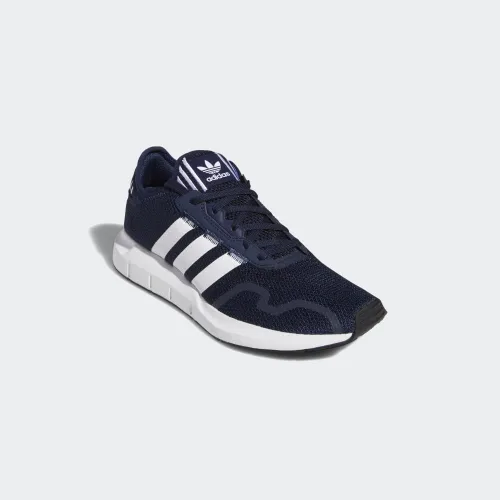 Vista 7 de adidas Tenis Swift Essential para hombre