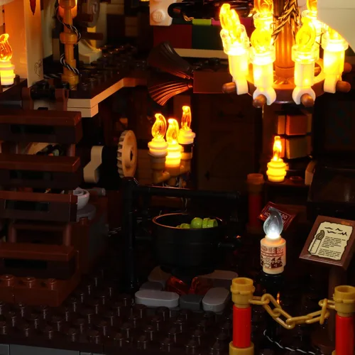 Vista 9 de BRIKSMAX Kit de iluminación LED para LEGO-21341 Disney Hocus Pocus: The Sanderson Sisters' Cottag, compatible con el modelo de bloques