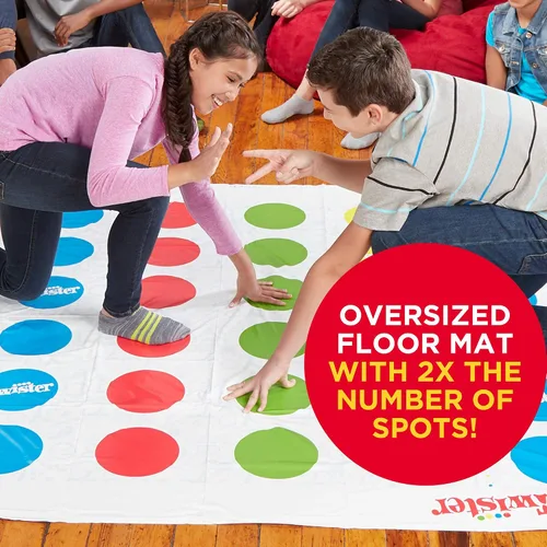 Vista 3 de Hasbro Gaming Twister Ultimate: Tapete más grande, más puntos de colores, juego familiar de fiesta para niños de 6+ años; compatible con Alexa