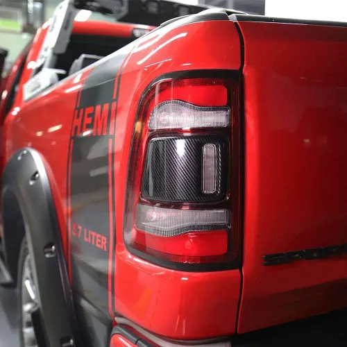 Vista 3 de luz trasera lámpara cubierta TRIM marco para Dodge Ram 1500 2019+