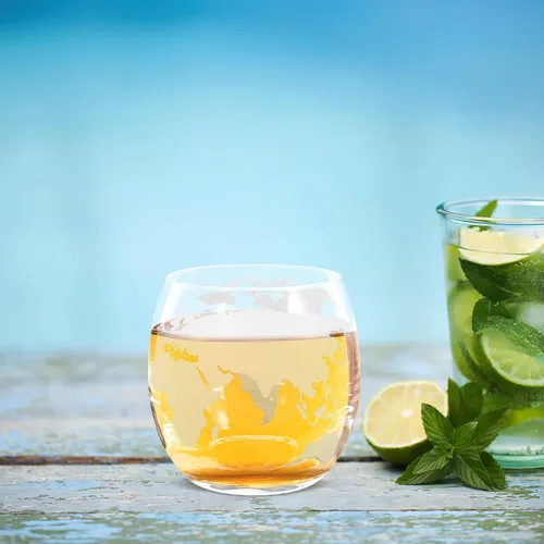 Vista 9 de Angoily 2 vasos de whisky con globo, vasos de bebida novedosos con rocas de ron de vidrio transparente, copas de cóctel de vidrio con mapa