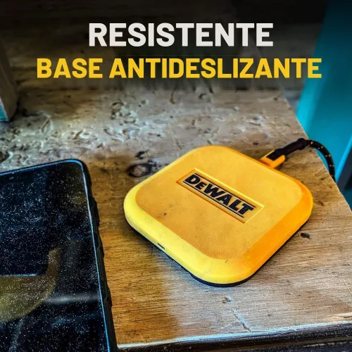 Vista 5 de DEWALT Cargador inalámbrico resistente, almohadilla de carga inalámbrica