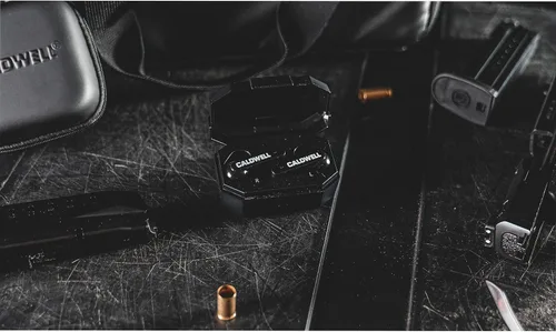 Vista 9 de Caldwell E-MAX Shadows 23 NRR - Protección auditiva electrónica con conectividad Bluetooth para tiro, caza y campo de tiro