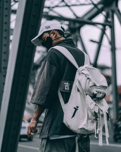 Vista 8 de Niepce Inc Japanese Techwear Streetwear Slim Daypack Mochila (negro)