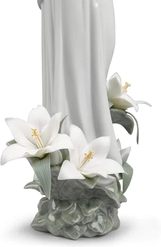 Vista 2 de LLADRÓ Figura de la Virgen de las Flores. Figura de porcelana de la Virgen María.