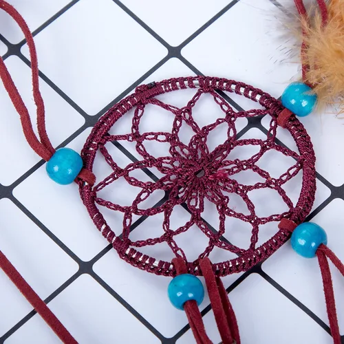 Vista 4 de Zhiheng Bohe - Diadema de plumas hippie con atrapasueños para niñas y mujeres, accesorios para el cabello de carnaval (borgoña)