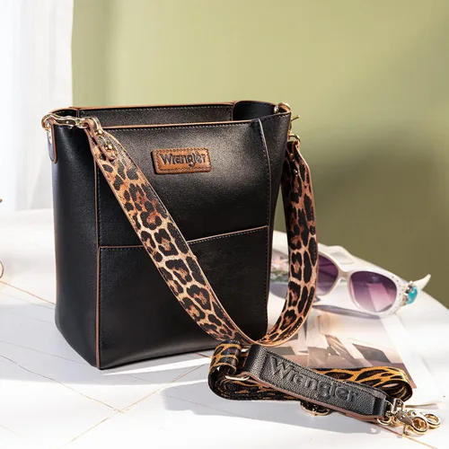 Vista 4 de Wrangler Bolsos de hombro para mujer con correa de guitarra
