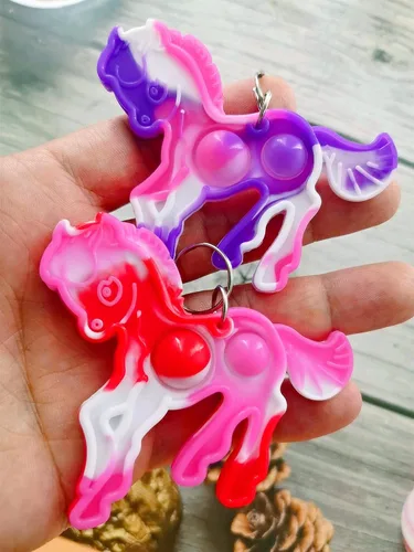 Vista 2 de Paquete de 20 mini juguetes para ansiedad con forma de caballo pequeño, para autismo, fiesta de cumpleaños, regalos para escuela, aula, adultos