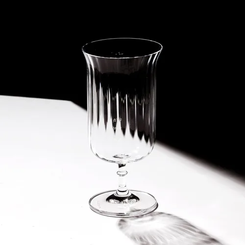 Vista 4 de LEMONSODA Crystal Coupe - Copas de cóctel y vino, Lotus, Deco, 12 onzas Juego de 2 vasos aptos para lavavajillas, para bar y fiesta de cóctel