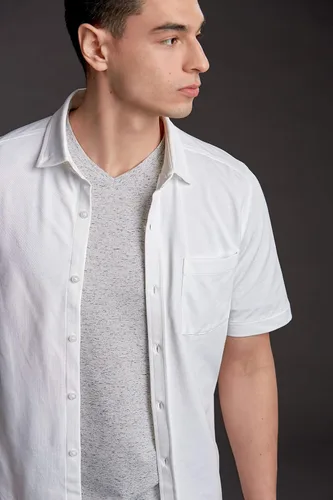 Vista 4 de Cutter & Buck Camisa Oxford de manga corta de mezcla de algodón para hombre